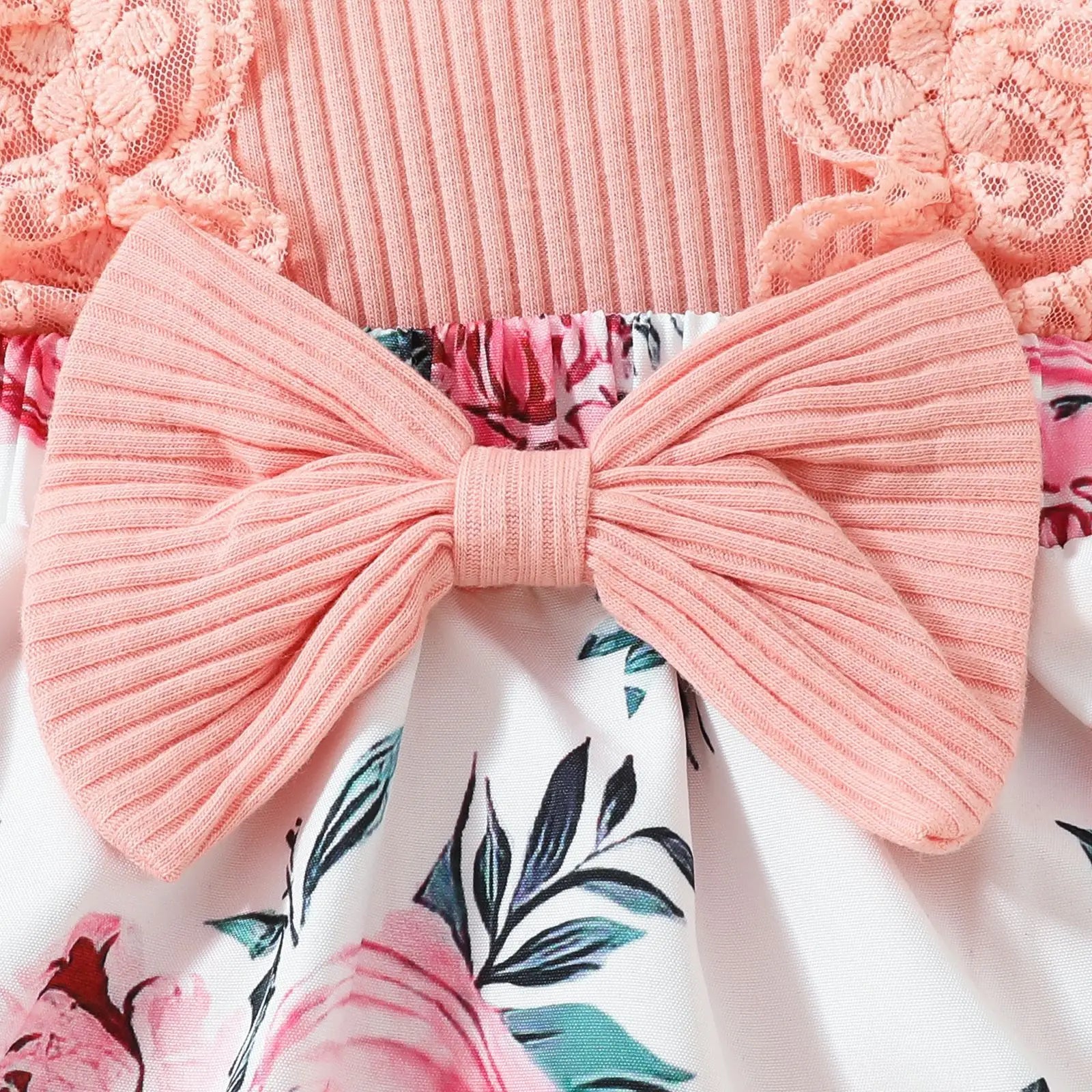 Sleeveless Lace Triangle Sweetheart