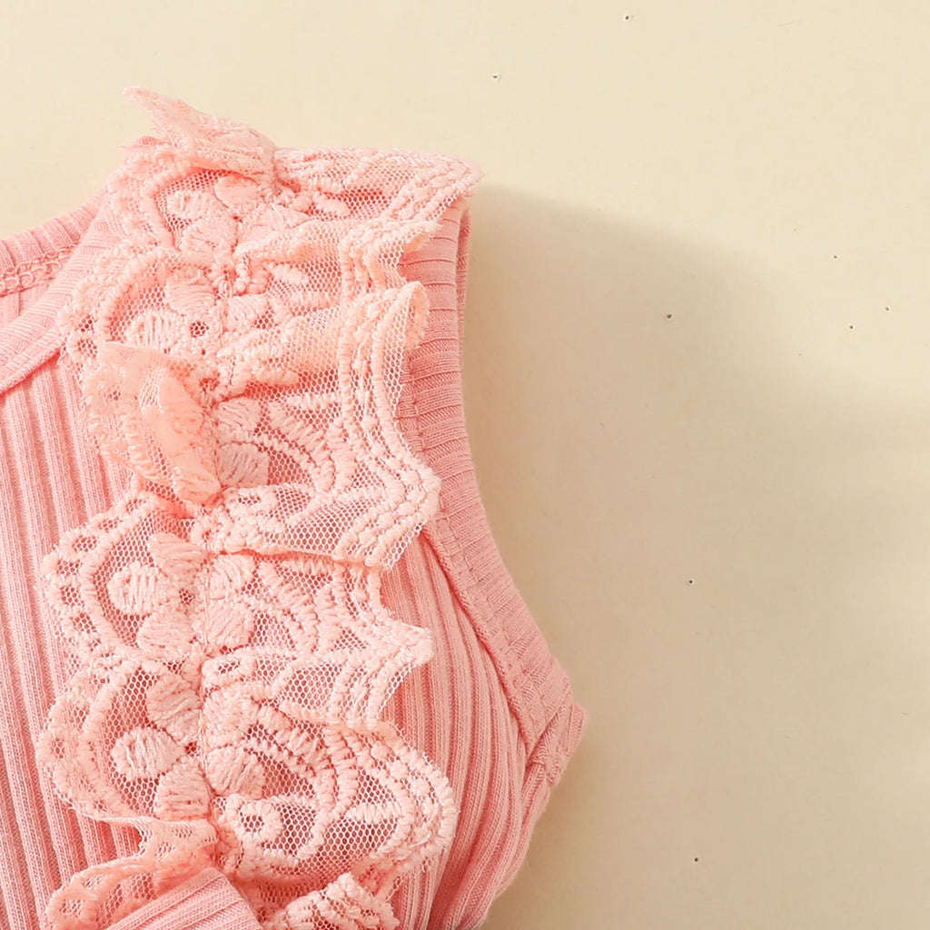 Sleeveless Lace Triangle Sweetheart
